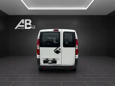 Fiat Doblò 1.3 JTD Active — Monospace pratique, diesel économique, 168 000 km — interni