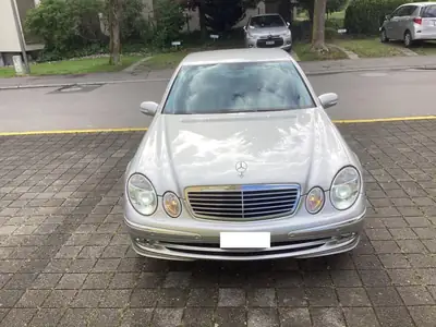 Mercedes-Benz E 320 V6 — Berline de prestige, entretien Mercedes régulier, 103'000 km — vista esterna