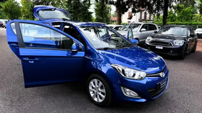 Hyundai i20 1.4 Style — Citadine fiable, sans accident, faible consommation — Miniature 11