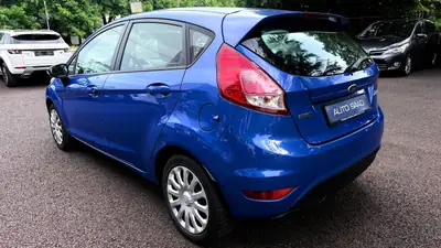 Ford Fiesta 1.0 Titanium — Citadine économe et fiable, 98'000 km seulement — intérieur
