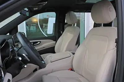 Mercedes-Benz V 300 d Lang — Monospace premium 4Matic, sièges individuels de luxe — Miniatura 10