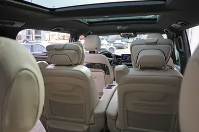 Mercedes-Benz V 300 d Lang — Monospace premium 4Matic, sièges individuels de luxe — Miniatura 21