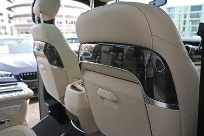 Mercedes-Benz V 300 d Lang — Monospace premium 4Matic, sièges individuels de luxe — Miniatura 22