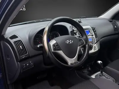 Hyundai i30 Wagon 1.6 CRDi — Familiale diesel robuste, 269'000 km — Miniatura 8