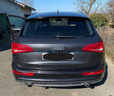 Audi Q5 2.0 TFSI Quattro S-Tronic — SUV premium allemand, 4x4 intégral — rear view