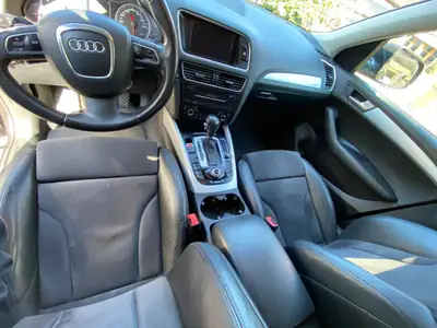 Audi Q5 2.0 TFSI Quattro S-Tronic — SUV premium allemand, 4x4 intégral — dashboard