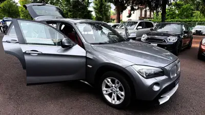 BMW X1 xDrive 28i Steptronic — SUV compact allemand, 4x4 performant et fiable — Miniature 13