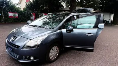 Peugeot 5008 1.6 16V T Family — Monospace 7 places fiable, sans sinistre — Miniature 12