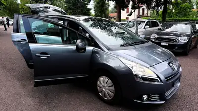 Peugeot 5008 1.6 16V T Family — Monospace 7 places fiable, sans sinistre — Miniature 13