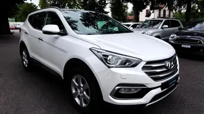 Hyundai Santa Fe 2.2 CRDI Amplia 4WD — SUV 7 places, moteur diesel performant, 157 000 km — côté