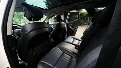 Hyundai Santa Fe 2.2 CRDI Amplia 4WD — SUV 7 places, moteur diesel performant, 157 000 km — Miniature 9