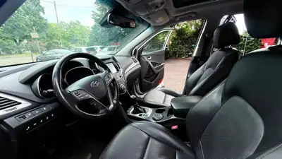 Hyundai Santa Fe 2.2 CRDI Amplia 4WD — SUV 7 places, moteur diesel performant, 157 000 km — Miniature 11