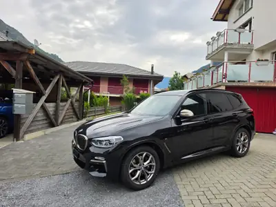 BMW X3 M40i xDrive 2018 — SUV Premium sportif avec technologie 360° — vista esterna