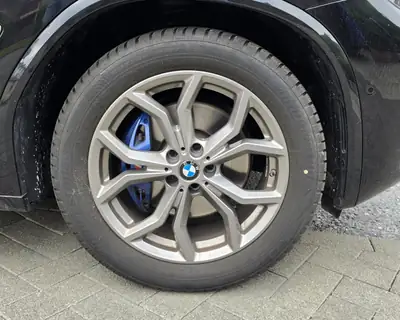 BMW X3 M40i xDrive 2018 — SUV Premium sportif avec technologie 360° — Miniatura 9