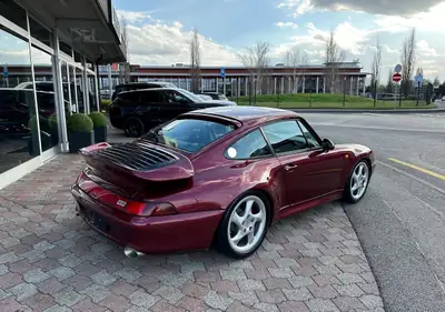 Porsche 911 Turbo 1995 — Légendaire coupé sport, 408 ch et boîte manuelle — tableau de bord