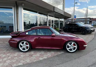 Porsche 911 Turbo 1995 — Légendaire coupé sport, 408 ch et boîte manuelle — intérieur
