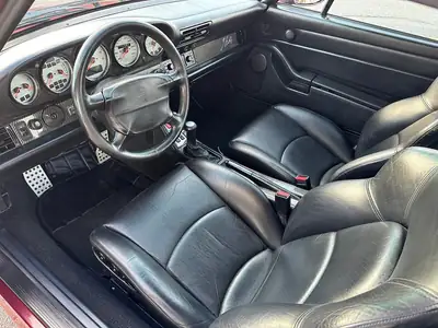 Porsche 911 Turbo 1995 — Légendaire coupé sport, 408 ch et boîte manuelle — Miniature 8