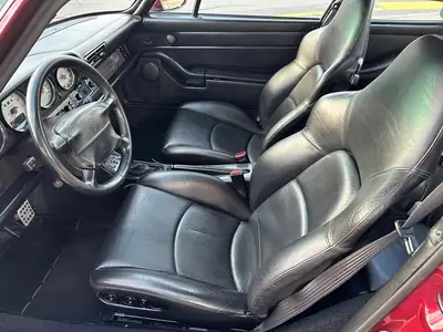 Porsche 911 Turbo 1995 — Légendaire coupé sport, 408 ch et boîte manuelle — Miniature 10