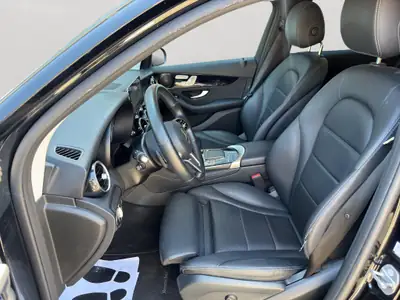 Mercedes-Benz GLC 200 4Matic — SUV hybride léger, 78 000 km, sans sinistre — intérieur