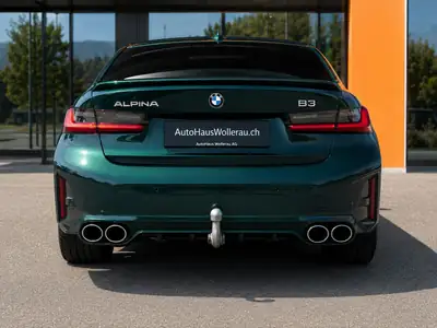 BMW-Alpina B3 3.0 Biturbo 4x4 — 495 ch, berline haute performance vert métallisé — vista posteriore