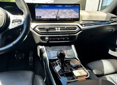 BMW-Alpina B3 3.0 Biturbo 4x4 — 495 ch, berline haute performance vert métallisé — Miniatura 13