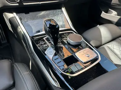 BMW-Alpina B3 3.0 Biturbo 4x4 — 495 ch, berline haute performance vert métallisé — Miniatura 18