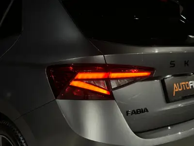 Skoda Fabia 1.0 TSI Monte Carlo DSG — Citadine dynamique avec garantie 5 ans — Miniatur 27