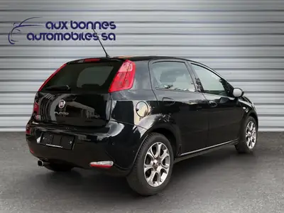 Fiat Punto 0.9 TwinAir Young — Citadine économe et fiable, parfaite pour la ville — intérieur