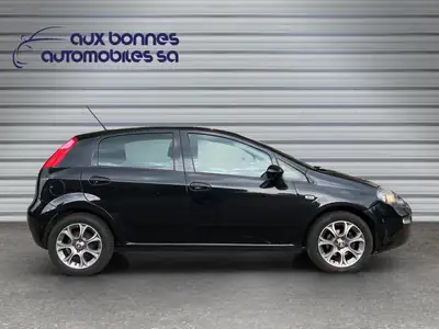 Fiat Punto 0.9 TwinAir Young — Citadine économe et fiable, parfaite pour la ville — Miniature 8
