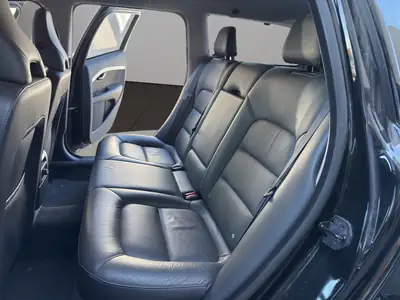 Volvo V70 D5 AWD Momentum — Break premium diesel, traction intégrale, entretien complet — Thumbnail 13
