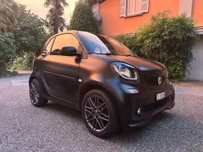Smart ForTwo 0.9 Prime Twinamic — Citadine agile et économe, parfait pour la ville — vue extérieure