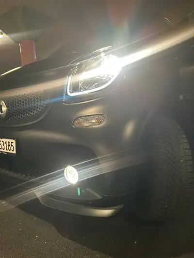Smart ForTwo 0.9 Prime Twinamic — Citadine agile et économe, parfait pour la ville — Miniature 13