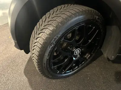 Smart ForTwo 0.9 Prime Twinamic — Citadine agile et économe, parfait pour la ville — Miniature 16