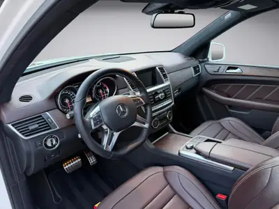 Mercedes-Benz ML 63 AMG 4Matic — SUV haute performance 525 ch, signature AMG exclusive — Thumbnail 8