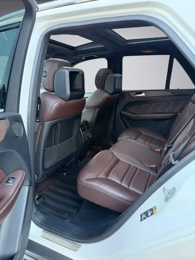 Mercedes-Benz ML 63 AMG 4Matic — SUV haute performance 525 ch, signature AMG exclusive — Thumbnail 10