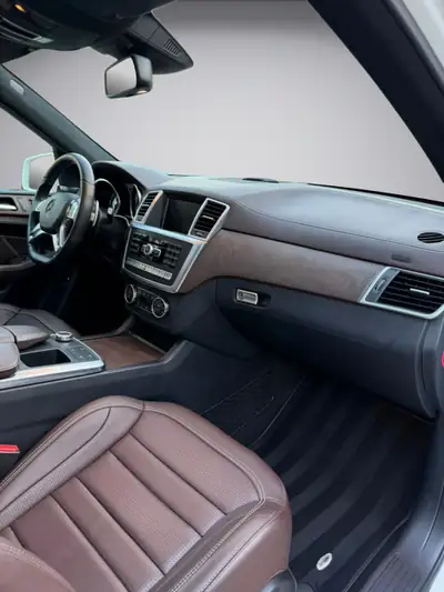 Mercedes-Benz ML 63 AMG 4Matic — SUV haute performance 525 ch, signature AMG exclusive — Thumbnail 13