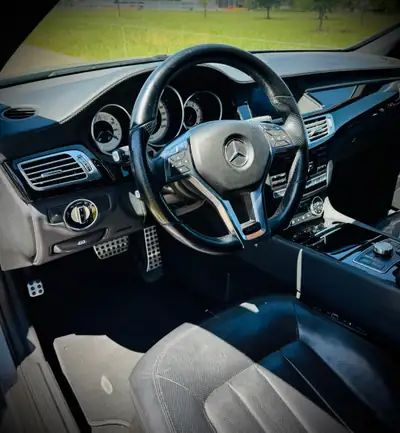Mercedes-Benz CLS 500 Shooting Brake — Coupé-break luxe 407ch, entretien Mercedes, massages — cruscotto