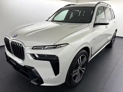 BMW X7 xDrive 48V 40d M Sport — SUV premium 7 places, diesel hybride 340 ch — Außenansicht