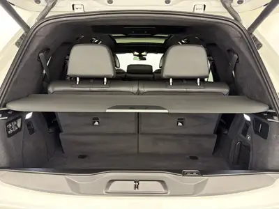 BMW X7 xDrive 48V 40d M Sport — SUV premium 7 places, diesel hybride 340 ch — Miniatur 8