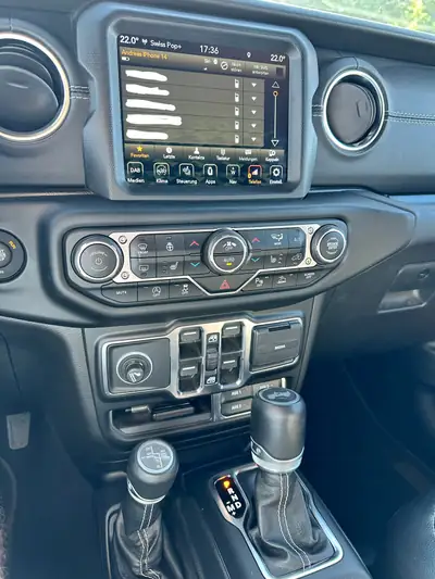 Jeep Wrangler 2.0 Turbo 80th Anniversary — SUV 4x4 sans compromis, 45'000 km — Thumbnail 8