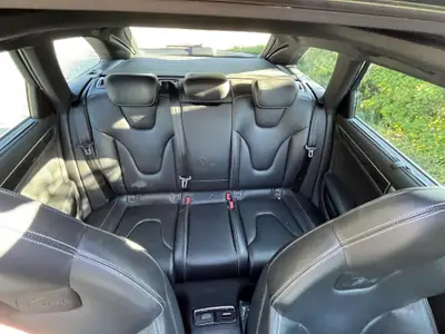 Audi S4 3.0 V6 TFSI Quattro — Break sportif, 333 ch et transmission manuelle — Thumbnail 9
