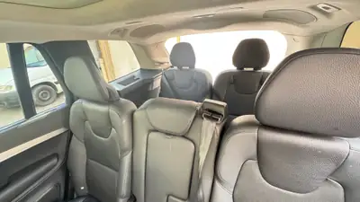 Volvo XC90 2.0 T8 TE Ultimate Dark — SUV 7 places hybride rechargeable, 18'000 km — dettaglio