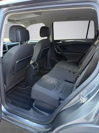 VW Tiguan Allspace 2.0 TDI 200PS — SUV 7 places robuste, 4Motion intégrale, service frais — Thumbnail 11