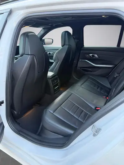BMW M340d xDrive Touring — Break diesel M Sport, 340 ch et équipement premium — Thumbnail 11
