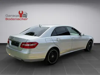 Mercedes-Benz E 350 CDI BlueEfficiency — Berline premium diesel 4Matic, entretien récent — interior