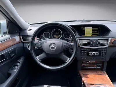 Mercedes-Benz E 350 CDI BlueEfficiency — Berline premium diesel 4Matic, entretien récent — Thumbnail 7