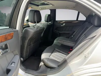 Mercedes-Benz E 350 CDI BlueEfficiency — Berline premium diesel 4Matic, entretien récent — Thumbnail 10