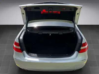 Mercedes-Benz E 350 CDI BlueEfficiency — Berline premium diesel 4Matic, entretien récent — Thumbnail 17