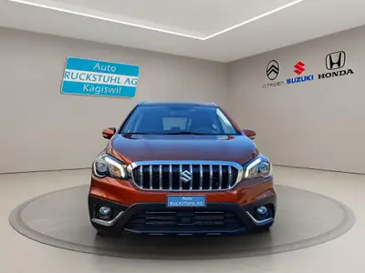 Suzuki SX4 S-Cross 1.4T Hybrid 4x4 — SUV polyvalent, traction intégrale et motorisation écologique — rear view