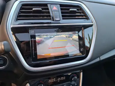 Suzuki SX4 S-Cross 1.4T Hybrid 4x4 — SUV polyvalent, traction intégrale et motorisation écologique — Thumbnail 9